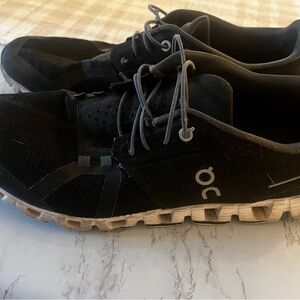 On Men's Black and Gray Athletic Shoes